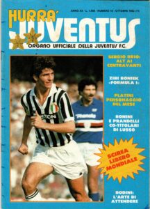 Hurrà Juventus ottobre 1982, n. 10, copertina Juventus-Cesena 1982-83